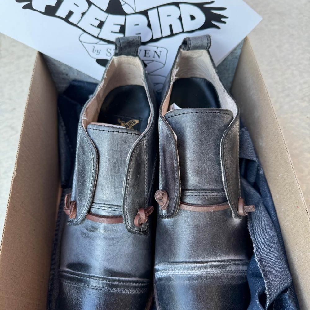 Shoes brand new